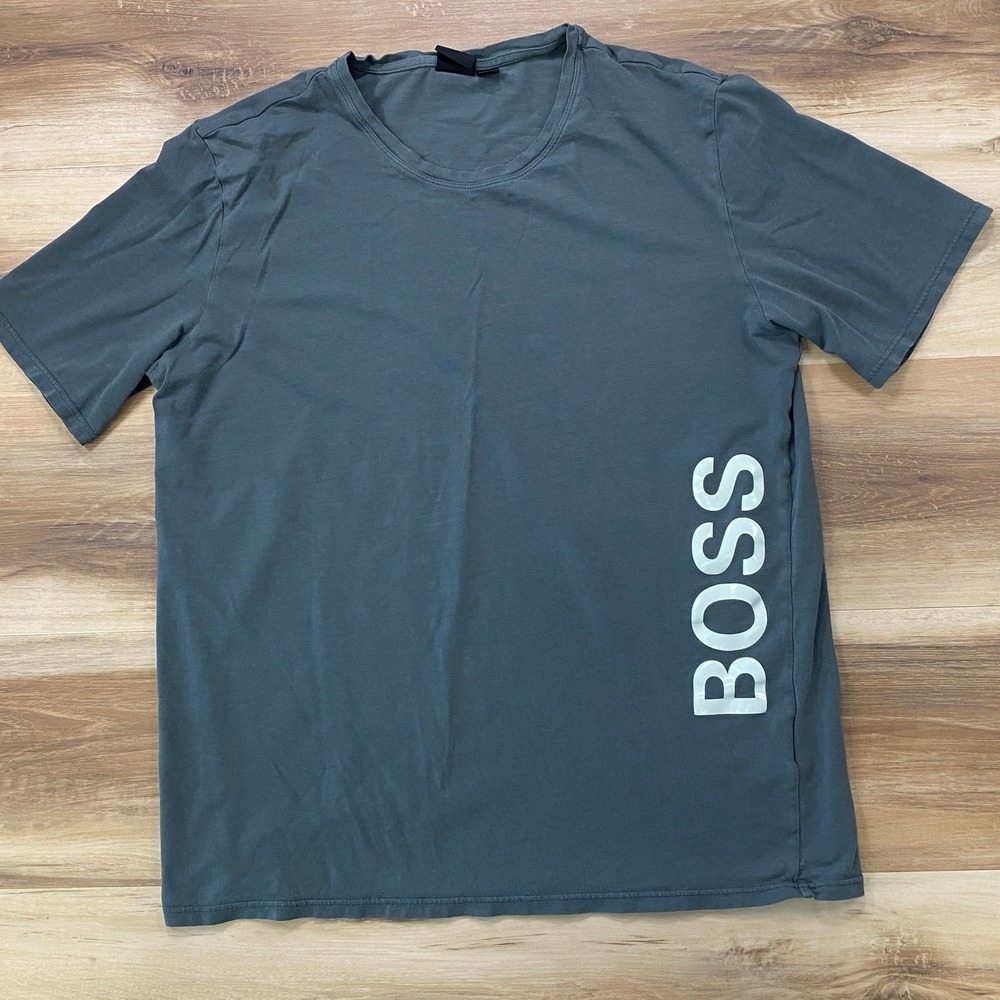 BOSS Hugo Boss T-Shirt Size S Vertical Logo Cotton Blend Regular Fit Gray